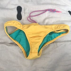 Jolyn swim bottoms size medium yellow
